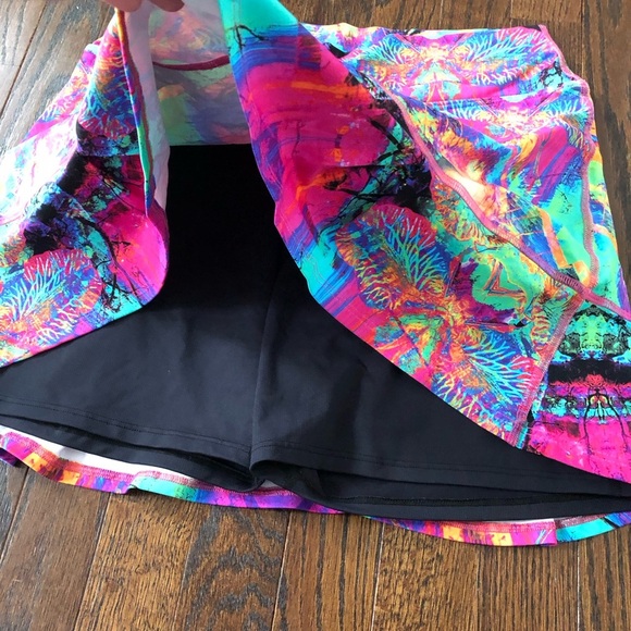 Dona Jo Women’s 2/L Multi-Colored Pickleball/Tennis Ruffled Skort w/Pockets -EUC - Picture 10 of 14